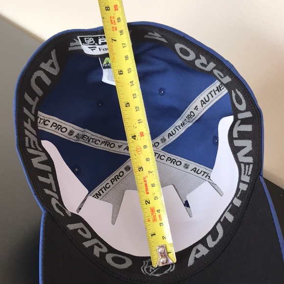 New Vancouver Canucks Training Authentic Pro Fanatics Stretch Fit Hat NHL Hockey - Picture 14 of 14